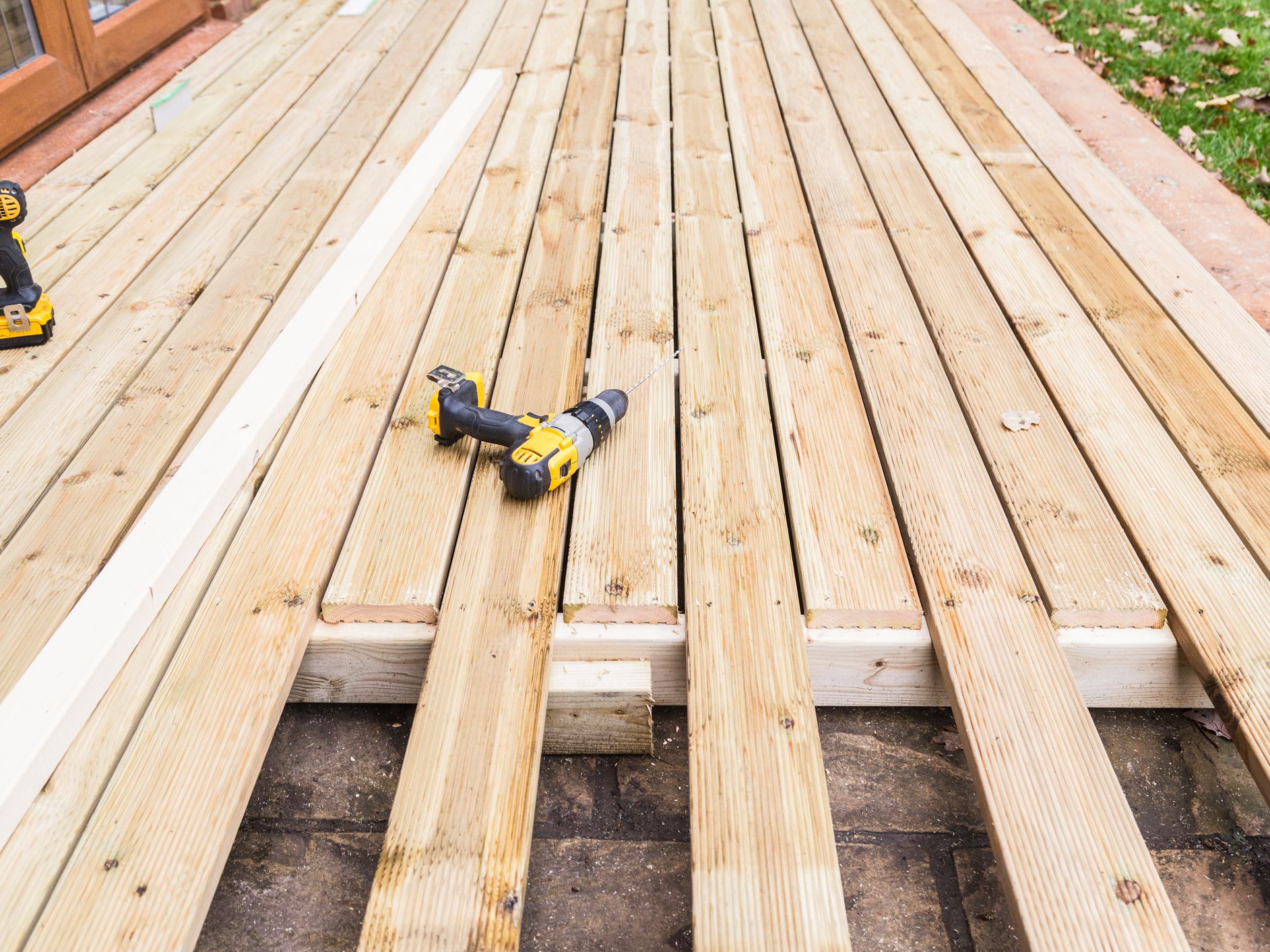 wooden-decking-construction--500876640-61b1cbaf9e8f429296765c7553645e1d